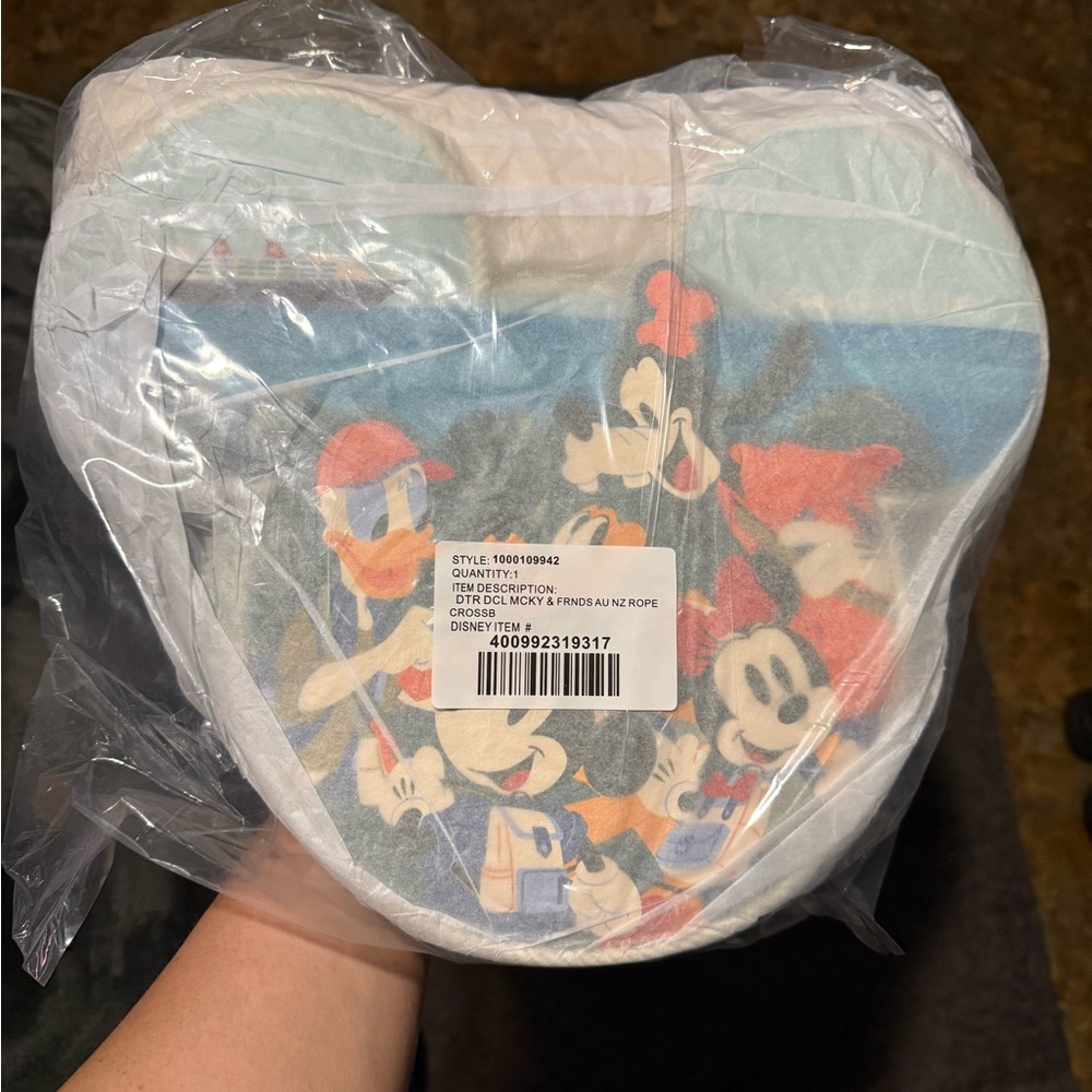 Loungefly Disney Cruise Line Mickey Mouse & Friends Bag 🆕 Shoulder/Crossbody - Picture 2 of 6